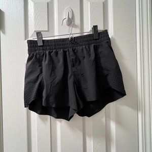 Athleta Hustle 3" Short in Black, Size XS
